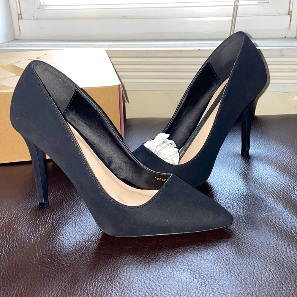 Black pair of classic heels. 4.5 inch. Worn once.